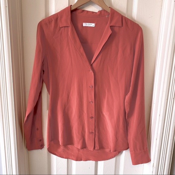Equipment Tops - Equipment Adalyn women’s 100% silk long sleeve button up fluid shirt - s
